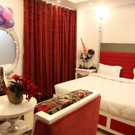 Hotel Dev Residency Vrindavan Exterior photo