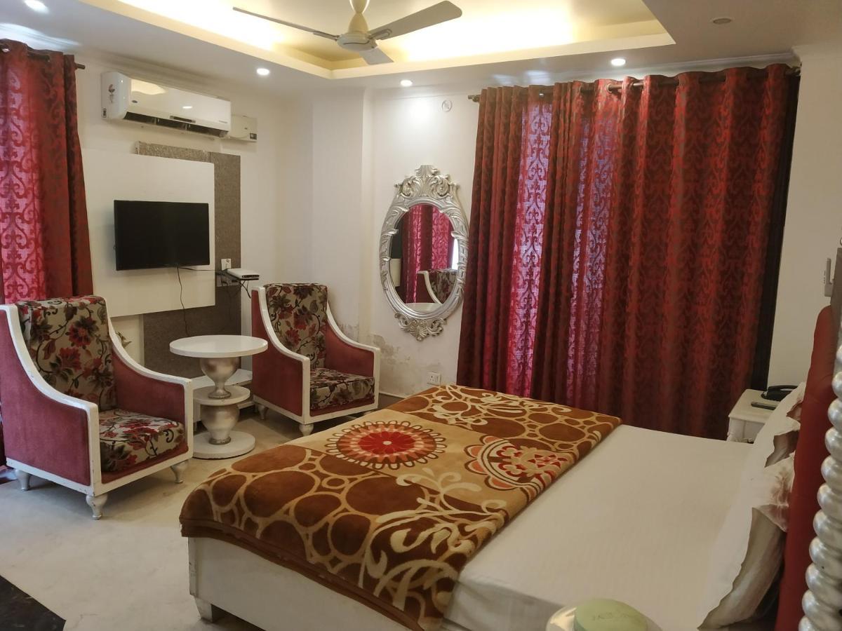 Hotel Dev Residency Vrindavan Exterior photo