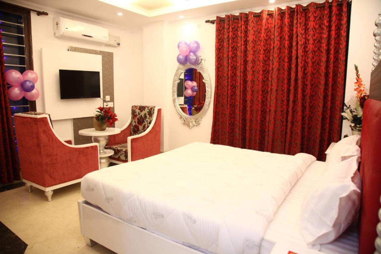 Hotel Dev Residency Vrindavan Exterior photo