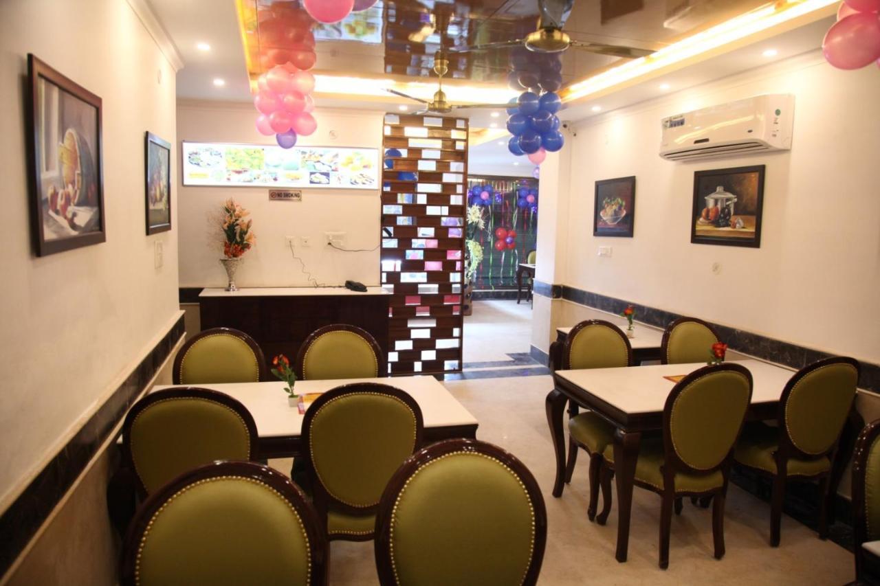 Hotel Dev Residency Vrindavan Exterior photo