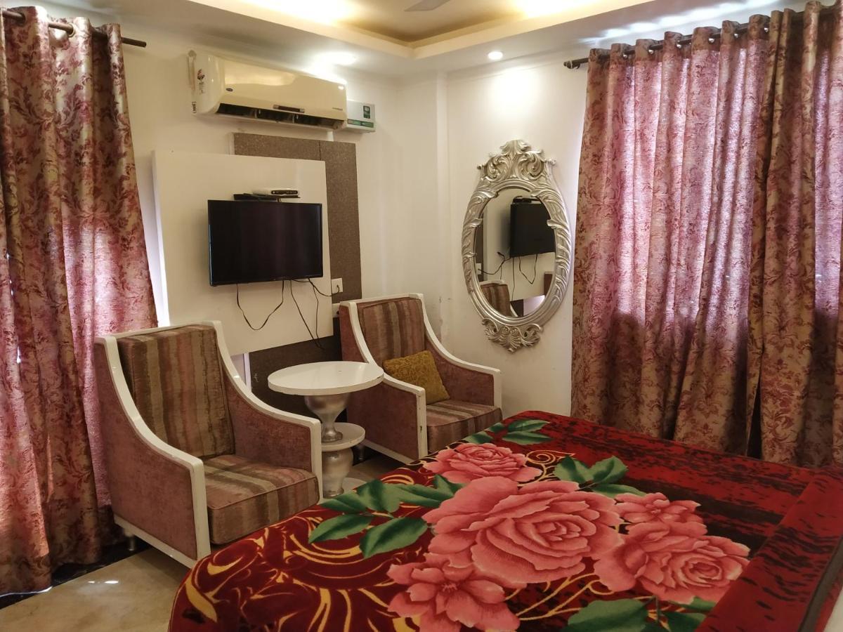 Hotel Dev Residency Vrindavan Exterior photo