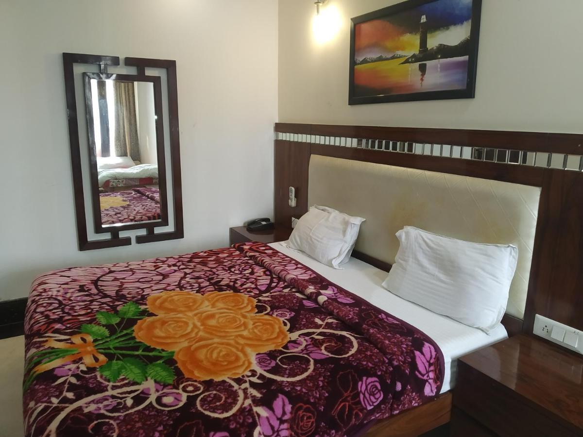 Hotel Dev Residency Vrindavan Exterior photo