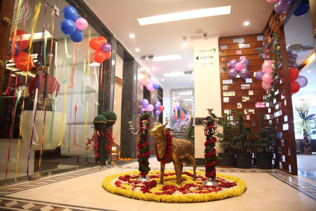 Hotel Dev Residency Vrindavan Exterior photo