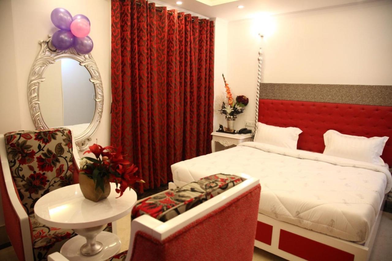 Hotel Dev Residency Vrindavan Exterior photo